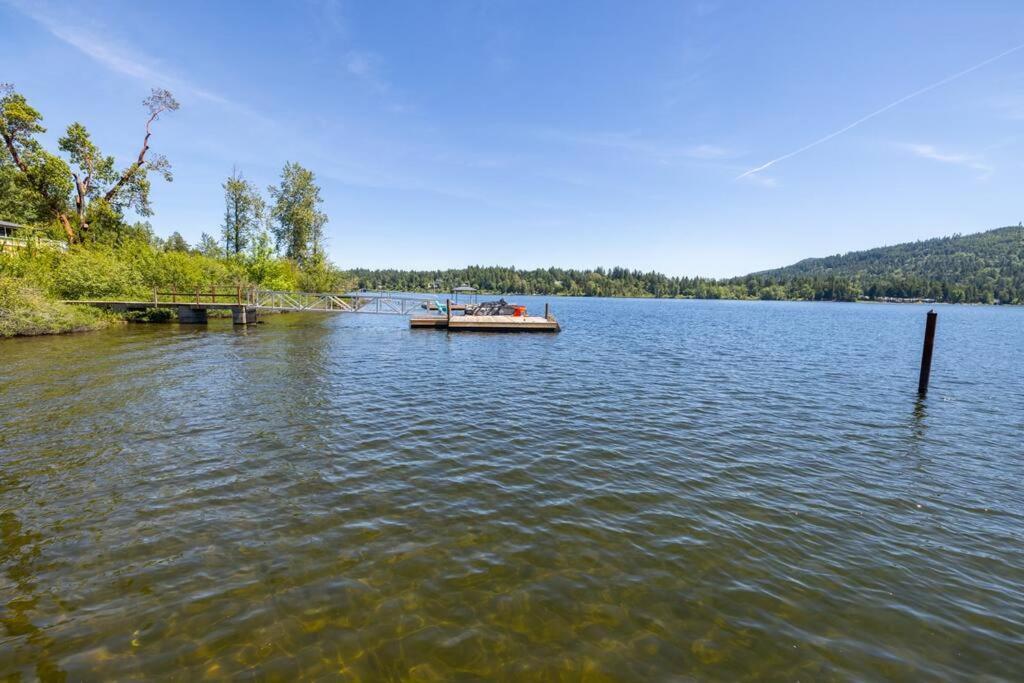 Kelly'S Sunset Lake Retreat Shawnigan Lake Eksteriør bilde