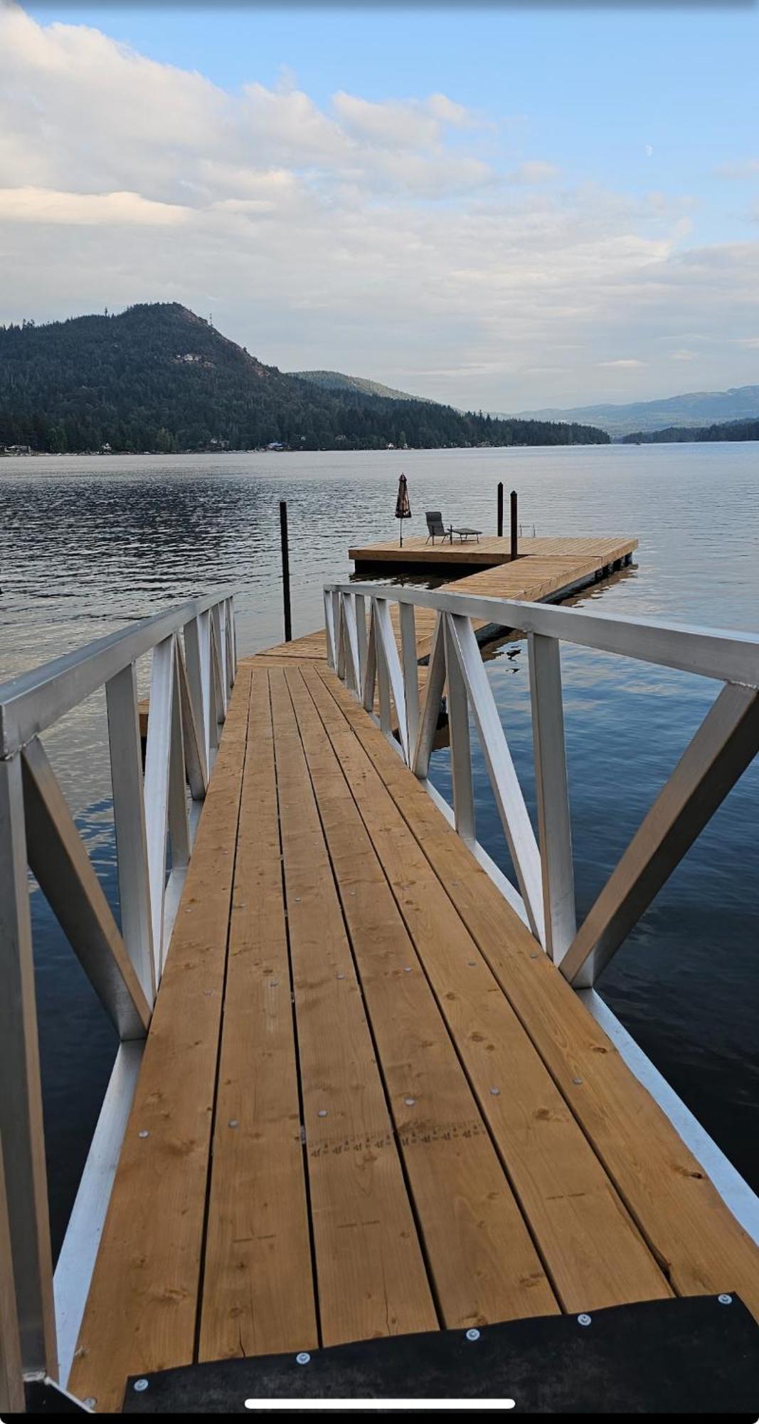 Kelly'S Sunset Lake Retreat Shawnigan Lake Eksteriør bilde